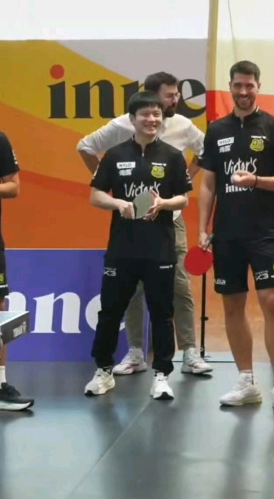 全世界都很 全世界都很